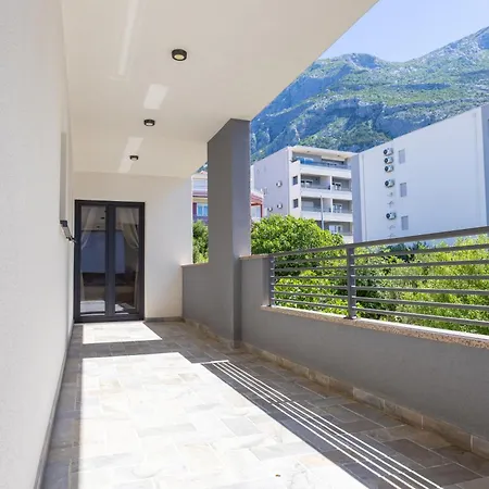 Ivan * Μακάρσκα