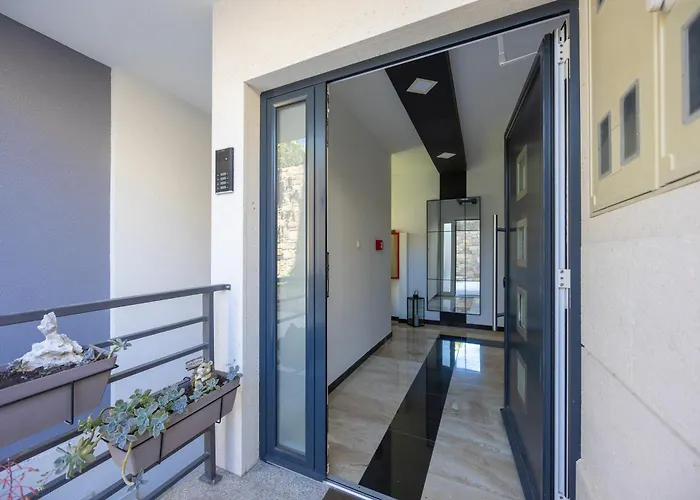 Ivan * Μακάρσκα