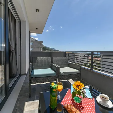 Ivan Apartment *