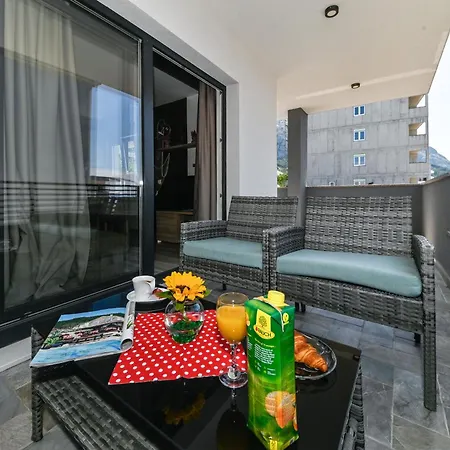 Ivan Apartment *