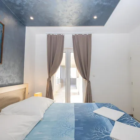 Apartment Ivan Makarska