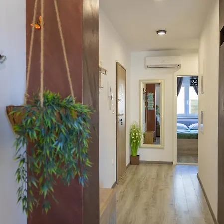 Ivan Apartment *