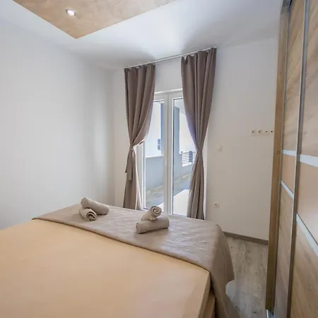 Apartment Ivan Makarska